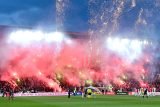 Místo zákazů přísná pravidla. Francie vykročila směrem k legalizaci pyrotechniky na fotbale