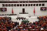 Turecký parlament schválil přijetí Finska do NATO. Členem by se mohlo stát už příští týden