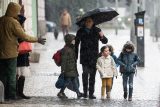 Víkend v Česku bude větrný a deštivý, na horách může v neděli sněžit