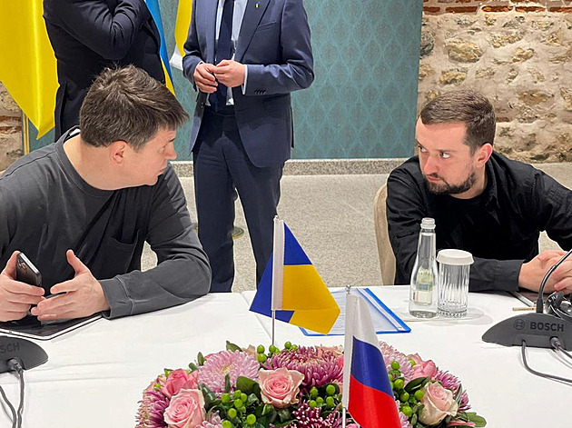 Moskva představila sedm podmínek míru na Ukrajině. Kyjev reagoval svými