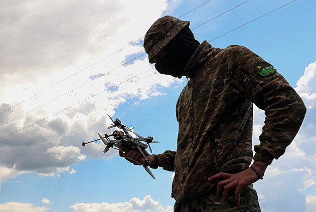 Rusové hlásí škody po útocích dronů. Oba u běloruských hranic, daleko od Ukrajiny