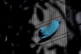 Twitter opouští unijní kodex proti dezinformacím. Nezbavuje ho to zodpovědnosti, řekl eurokomisař