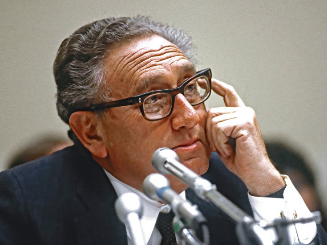 „Za válku na Ukrajině nemůže jenom Rusko,“ domnívá se 100letý Kissinger