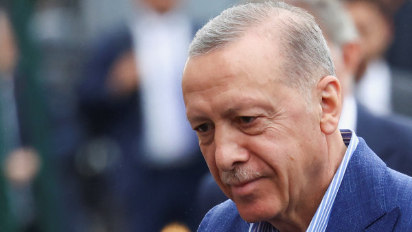 Erdogan podle průběžných výsledků v tureckých prezidentských volbách vede