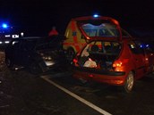 Dálnici D6 na Kladensku uzavřela hromadná nehoda čtyř aut