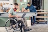 Firmy s více než 25 pracovníky musí mít čtyři procenta zaměstnanců se zdravotním postižením