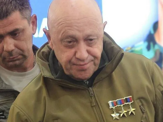 Rusko nastražilo u Bachmutu miny na ustupující wagnerovce, tvrdí Prigožin
