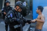 Válku gangů utnulo v Salvadoru zatčení 66 tisíc lidí. Část skončila ve vězení nevinně, uvedl viceprezident