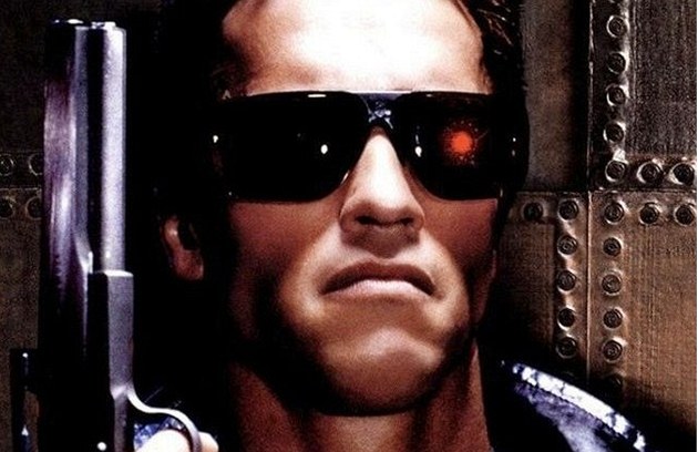 Kultovním Terminátorem měl být O. J. Simpson, prozradil Schwarzenegger