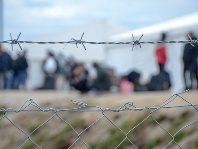 Pokuta 22 tisíc eur za nepřijatého migranta. Polsko odmítlo reformu EU, Česko s ní souhlasilo