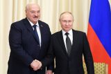 Rozmísťování jaderných zbraní v Bělorusku začne v červenci, řekl Putin. Čeká na dostavbu skladu
