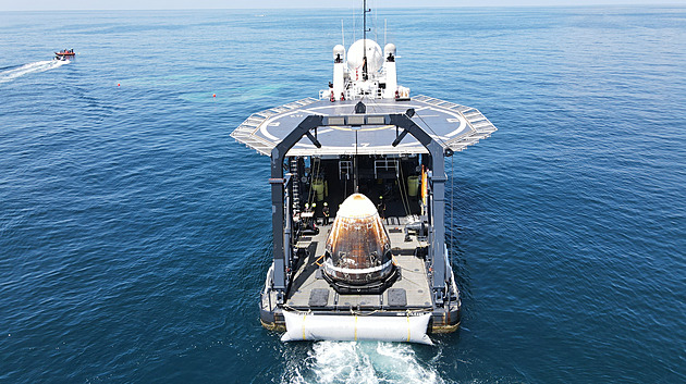 SpaceX provozuje nejen vesmírnou, ale i námořní flotilu. Ta se teď mění