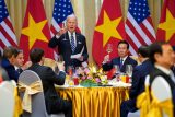 Joe Biden na námluvách ve Vietnamu