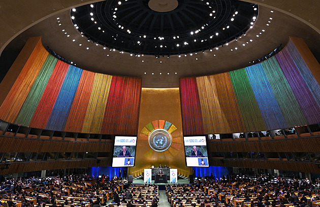 Všude jsou LGBT barvy, obtěžuje mě to, stěžoval si Erdogan na OSN