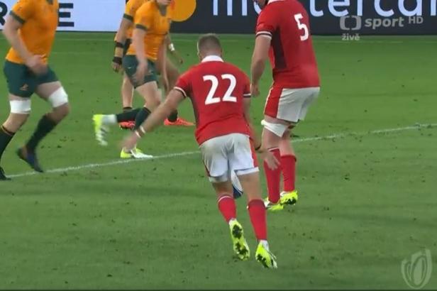 

Wales – Austrálie: Tlak Welšanů zakončený drop gólem Anscomba


