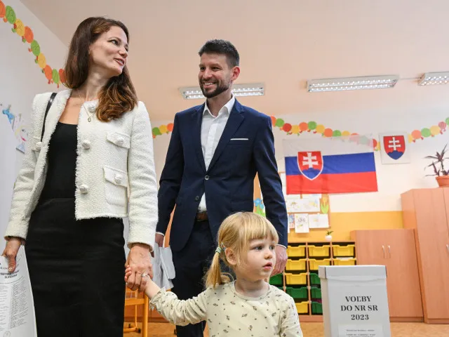 Volby na Slovensku: Kampaň byla plná dezinformací, řekl Šimečka. Fico nechce ve vládě amatéry