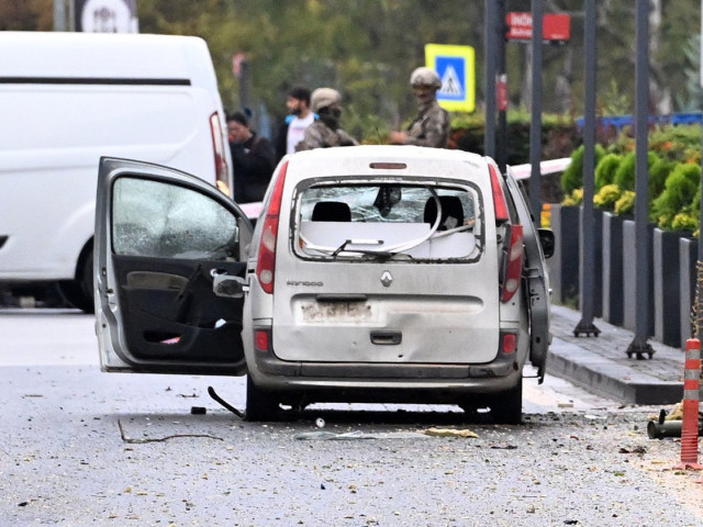 Teroristický útok v Turecku: u parlamentu se odpálil atentátník