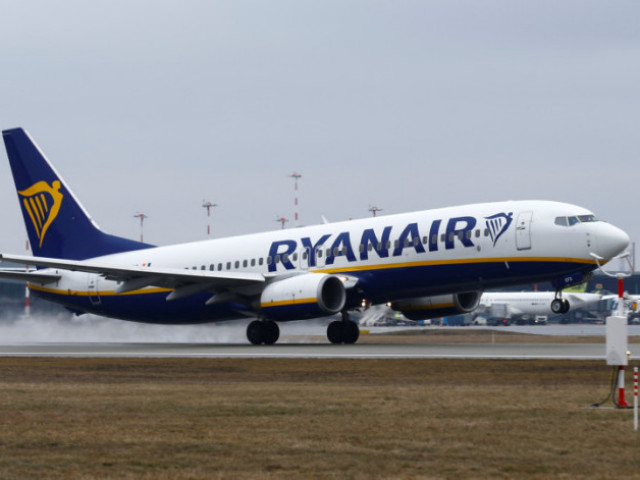 Ryanair zruší mnoho zimních spojů. Letecké společnosti chybí nová letadla