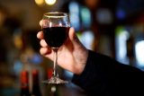 Záhada bolesti hlavy z červeného vína je možná vyřešena. ‚Jsme na cestě k vysvětlení,‘ tvrdí vědci