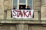 Stávky a demonstrace. Do Česka přichází zima neklidu