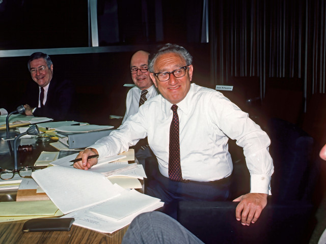 Rozpačité vzpomínky na Kissingera. Spolehlivý hlas Ameriky i „válečný zločinec milovaný vládnoucí třídou”