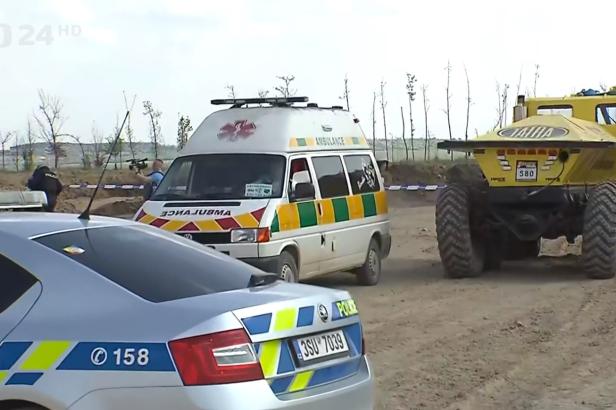 

Policie navrhla obžalovat čtyři lidi kvůli smrti dítěte při závodu aut na Kladensku

