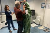 Pohodlnější i praktičtější. Brněnští vědci vyvíjejí pro hasiče a vojáky nové ochranné obleky