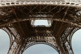 Rekord pro největší model Eiffelovy věže nepadl. Francouz použil na stavbu špatný typ zápalek