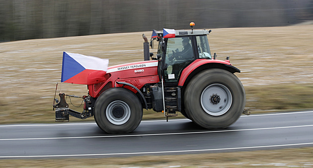 Zemědělci se valí na Prahu. Dovezou i náklaďákotraktor?