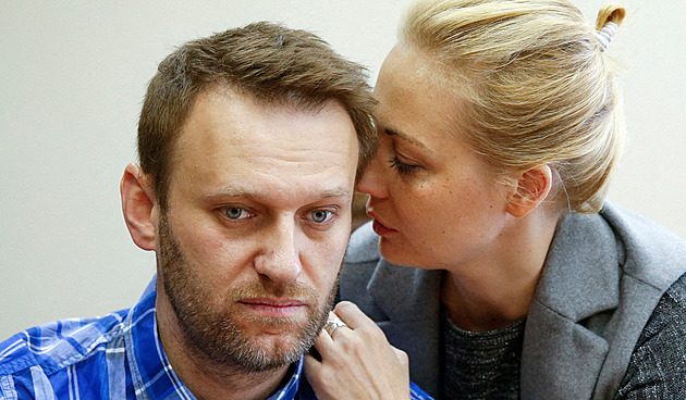 Vdova kuje pomstu. Julija Navalná vykročila ve stopách svého muže