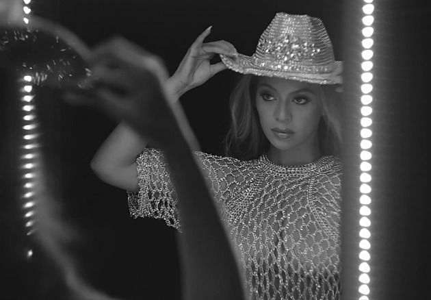 Beyoncé ovládla žebříček countryových písní. Jako vůbec první černoška