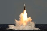 Britská jaderná ponorka podruhé selhala v odpálení systému Trident. Raketa dopadla jen pár metrů od ní