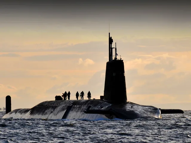 Britská ponorka testovala jaderný systém Trident, raketa po pár metrech spadla