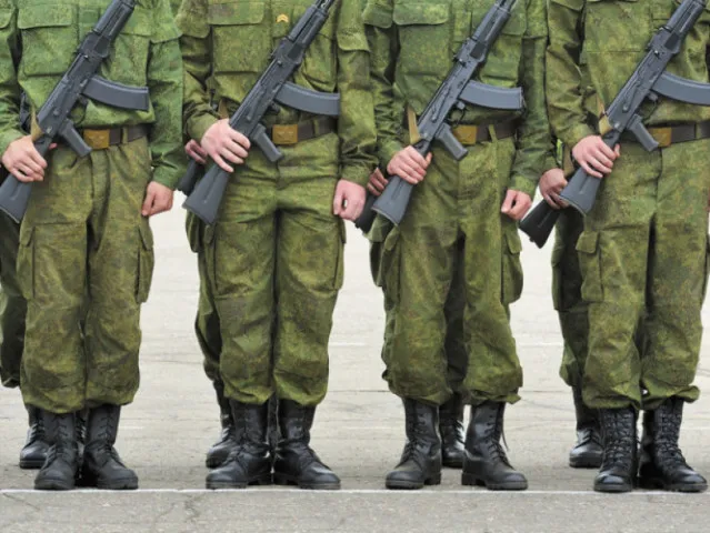 Ukrajinci hlásí zásah 60 ruských vojáků, kteří čekali nastoupení na svého generála