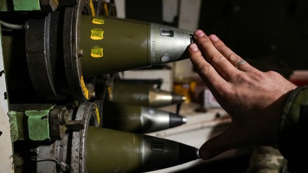 Kanada, Dánsko a přidávají se další. Česko získává podporu pro svůj plán na zásobování Ukrajiny municí