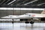 ‚Technologie jsou skvělé.‘ Putin letěl bombardérem Tu-160M schopným nést jaderné hlavice