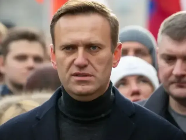Navalného tělo bylo předáno po týdnu jeho matce