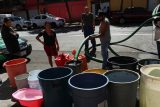 Mexiko City se potýká s nedostatkem vody. V chudých částech města teče jen několik hodin denně