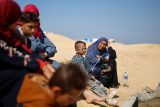 V Pásmu Gazy hrozí hladomor. Izrael nesplnil nařízení soudu OSN, tvrdí Amnesty International