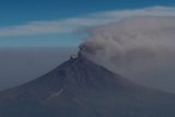 OBRAZEM: Popocatépetl je opět aktivní. Kvůli sopečnému popelu muselo Mexiko rušit lety