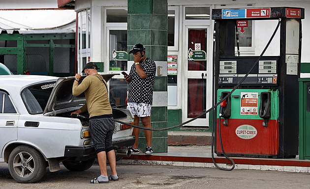 Kuba bojuje s hospodářskou krizi, pohonné hmoty zdražily o 500 procent