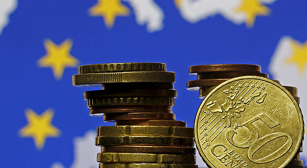 Česko za 20 let členství v EU šestkrát splnilo ekonomické podmínky pro euro