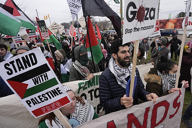 ANALÝZA: Gaza hladoví, ale přístav tam USA staví kvůli Michiganu