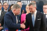 Paradoxy slovenské prezidentské volby. Podporuje premiér Fico Petra Pellegriniho?