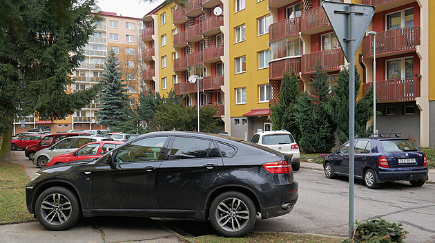 Švédská aplikace motivuje žalobníčky odměnou k nahlašování špatného parkování