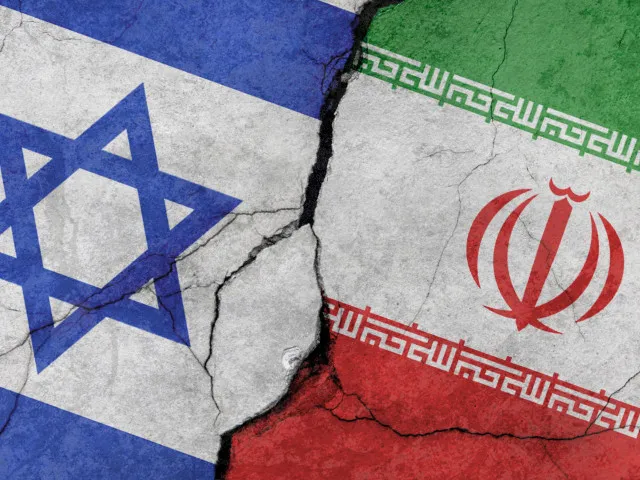 Spekulace kolem Íránu: Spojené státy prý o nočním útoku věděly, Izrael je měl předem informovat