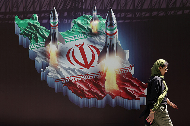 Režim nás zatáhne do války, děsí se Íránci. Ultrakonzervativci v zemi posilují