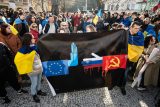 Ruská agrese na Ukrajině přispěla k podpoře EU, ukazují data. Ekonomické důsledky ji ale opět sráží
