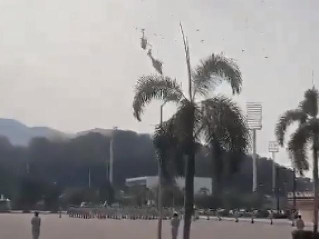 VIDEO: V Malajsii se srazily dva vojenské vrtulníky. Všech 10 členů posádky zemřelo