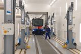 Pražský dopravní podnik bude tramvaje lakovat a opravovat ve speciálním průjezdném boxu